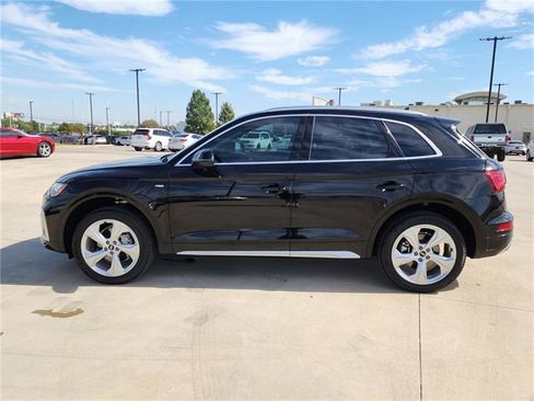 Certified 2025 Audi Q5 2.0T Premium Plus w/ Premium Plus Package image 4