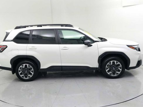 Used 2026 Subaru Forester Premium AWD/4WD image 12