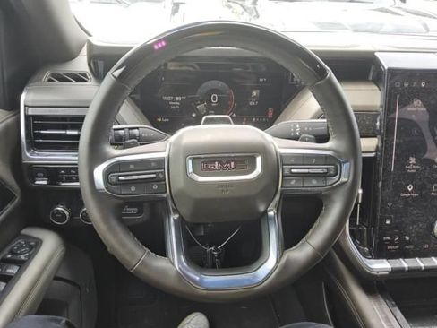 Used 2025 GMC Yukon XL Elevation RWD image 2