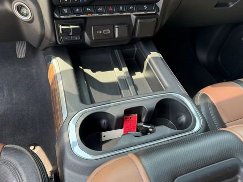 Used 2020 Chevrolet Silverado 2500 High Country w/ Technology Package image 26