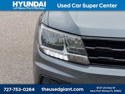Used 2018 Volkswagen Tiguan SE FWD image 9