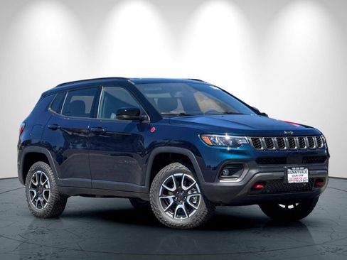 New 2026 Jeep Compass Trailhawk AWD/4WD image 2
