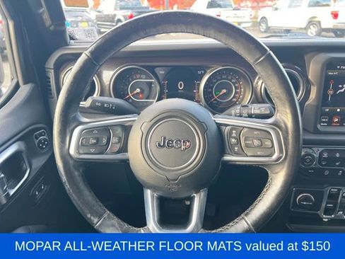 Used 2019 Jeep Wrangler Unlimited Sahara image 21
