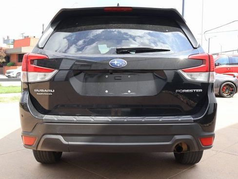 Used 2021 Subaru Forester Premium AWD/4WD image 5