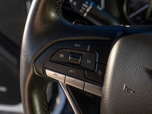 Used 2024 Cadillac XT6 Luxury image 22