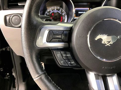 Used 2017 Ford Mustang Premium RWD image 9