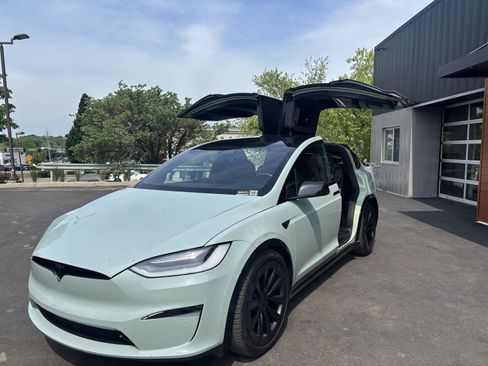 Used 2022 Tesla Model X AWD/4WD image 11
