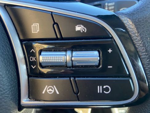 Used 2024 Kia Forte LXS FWD image 15