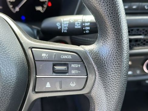 Used 2023 Honda HR-V LX image 12