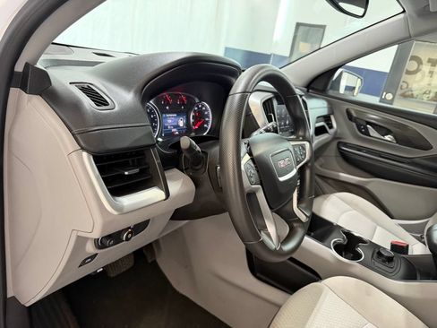 Used 2024 GMC Terrain SLE FWD image 14