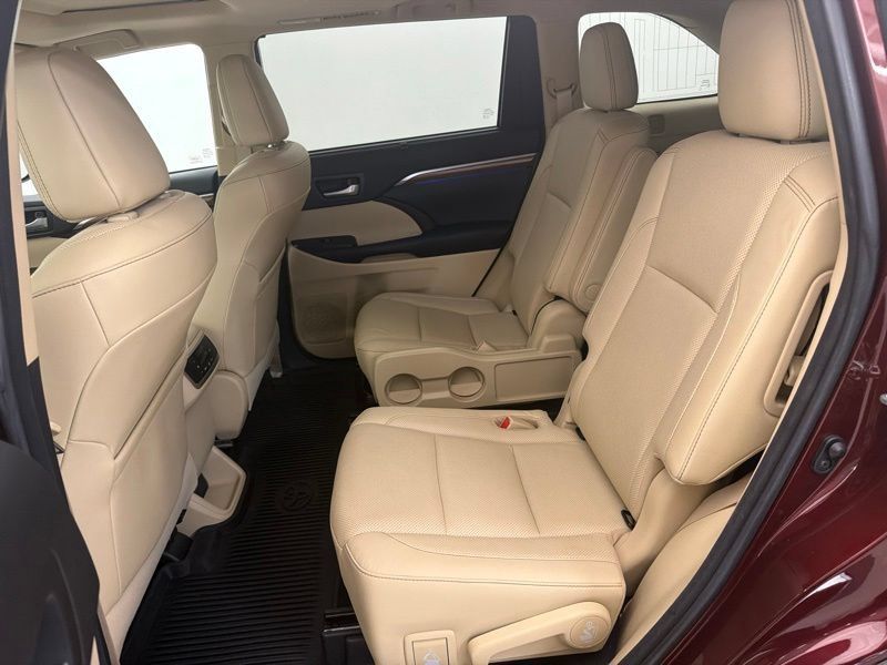 Used 2017 Toyota Highlander Limited AWD/4WD image 15