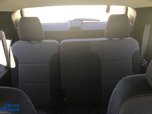 Used 2021 Chevrolet Traverse LT image 14