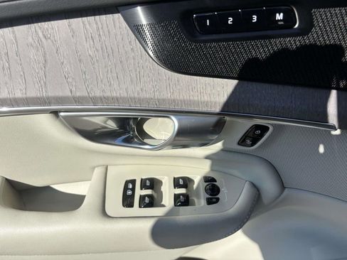 New 2026 Volvo XC90 B6 Ultra image 13