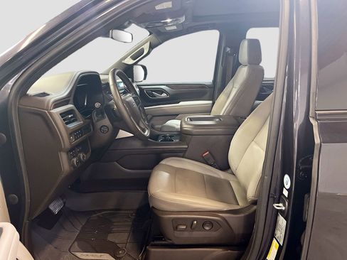 Used 2023 Chevrolet Suburban Z71 w/ Luxury Package image 22