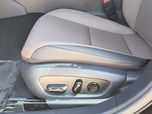 Used 2025 Lexus ES 350 w/ Premium Package FWD image 32