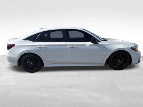 Used 2025 Honda Civic Sport image 17