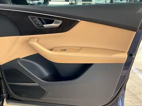 Used 2023 Audi Q8 Premium Plus w/ Premium Plus Package image 22