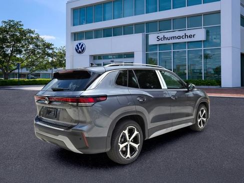 New 2026 Volkswagen Tiguan SE FWD image 7
