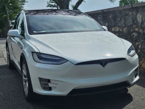 Used 2020 Tesla Model X Long Range AWD/4WD image 11
