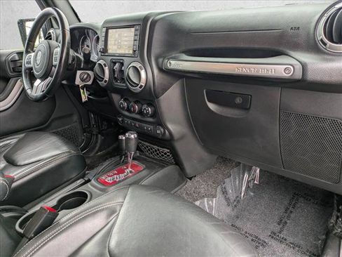 Used 2016 Jeep Wrangler Unlimited Rubicon AWD/4WD image 20