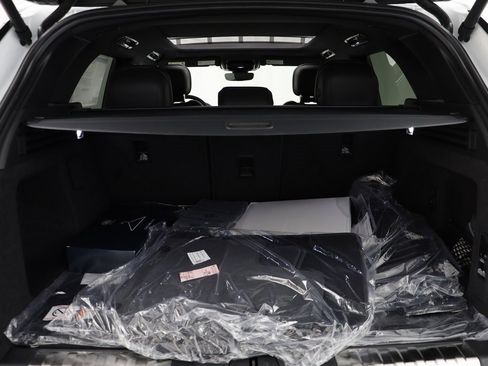 New 2025 Land Rover Range Rover Sport Dynamic SE image 17