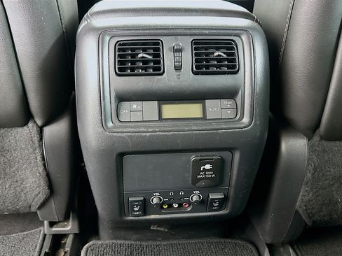Used 2014 Nissan Pathfinder Platinum w/ Platinum Premium Package AWD/4WD image 28