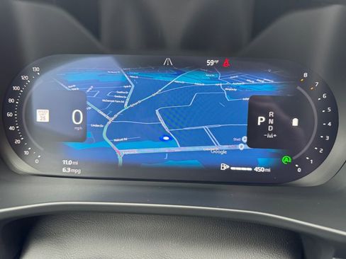 Certified 2025 Volvo XC40 B5 Core AWD/4WD image 21
