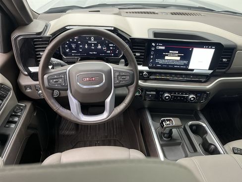 Certified 2026 GMC Sierra 1500 SLT AWD/4WD image 16