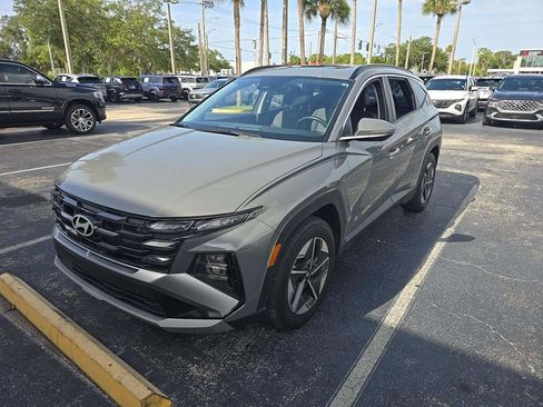 Used 2025 Hyundai Tucson SEL FWD image 4