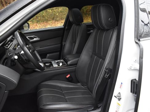 Used 2019 Land Rover Range Rover Velar S image 22