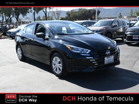 Used 2025 Nissan Versa S w/ Trunk Package image 3