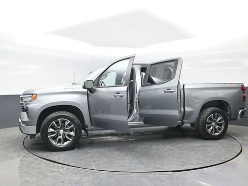 Used 2024 Chevrolet Silverado 1500 LT AWD/4WD image 26