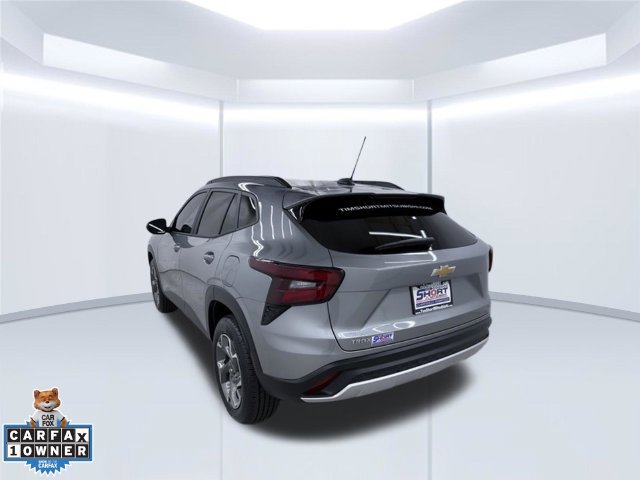 Used 2024 Chevrolet Trax LT w/ Driver Confidence Package FWD image 4