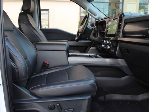 Used 2025 Ford F250 Lariat AWD/4WD image 27