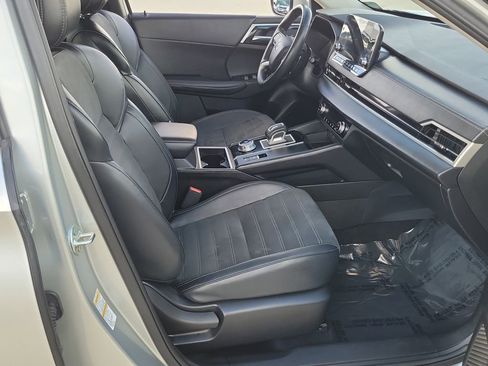 Used 2024 Mitsubishi Outlander SE Black Edition image 13