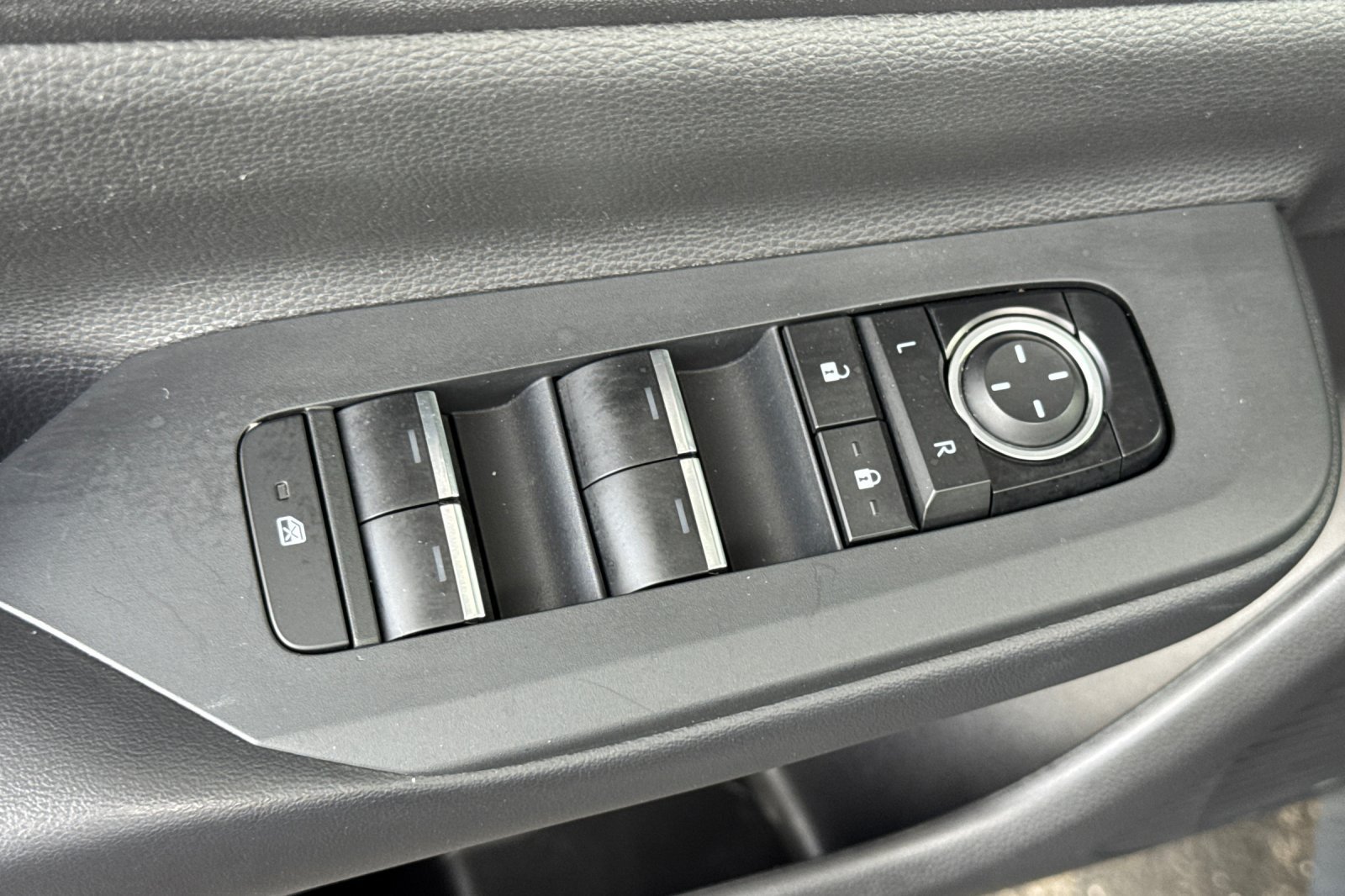 Certified 2024 Toyota Prius Prime FWD image 14