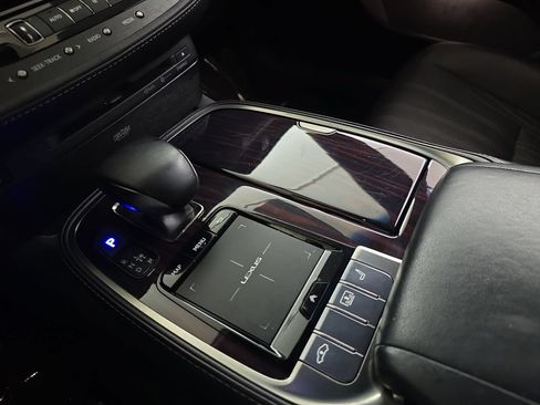 Used 2018 Lexus LS 500 w/ Interior Upgrade Package RWD image 28