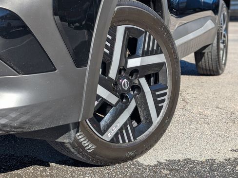 Used 2025 Nissan Kicks SV w/ SV Premium Package image 34