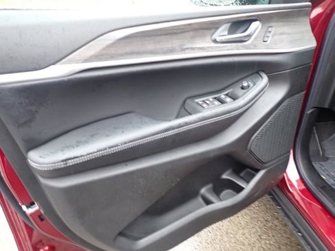 New 2025 Jeep Grand Cherokee Limited image 15