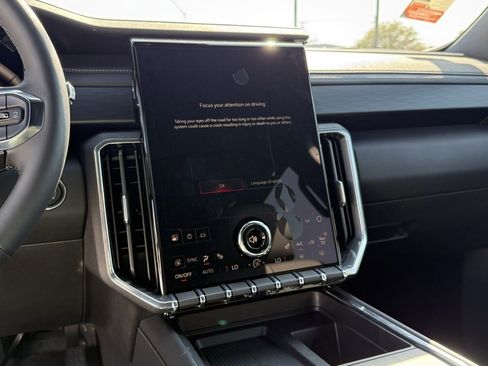 New 2025 GMC Acadia Elevation w/ Elevation Premium Package image 16