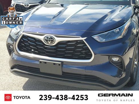 Used 2022 Toyota Highlander XLE AWD/4WD image 15