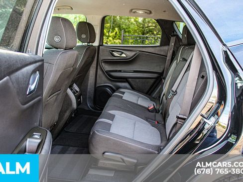 Used 2025 Chevrolet Blazer LT FWD image 18