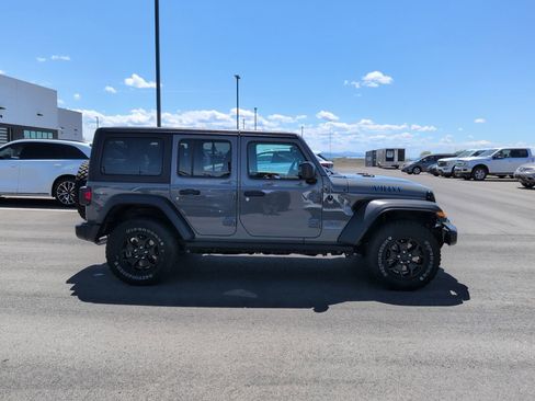 Used 2023 Jeep Wrangler Unlimited w/ Cold Weather Group AWD/4WD image 8