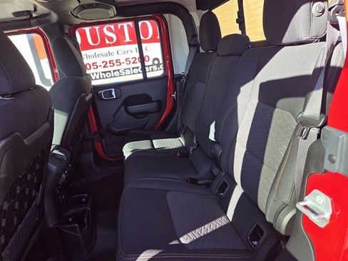 Used 2022 Jeep Gladiator Mojave image 11