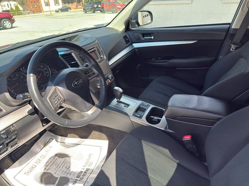 Used 2014 Subaru Outback 2.5i Premium image 9
