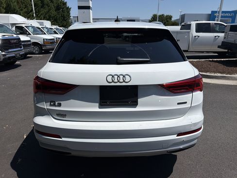 Used 2021 Audi Q3 2.0T Premium AWD/4WD image 9