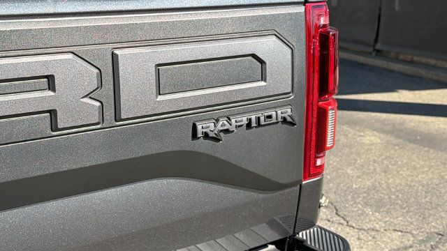 Used 2019 Ford F150 Raptor w/ Equipment Group 802A Luxury AWD/4WD image 12