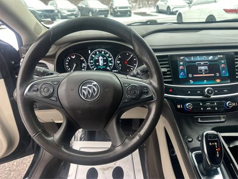 Used 2017 Buick LaCrosse Preferred image 27