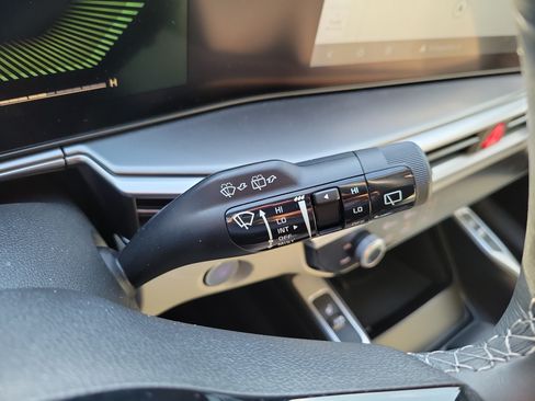 Certified 2025 Kia Sorento S FWD image 26