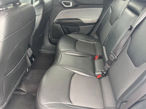 Used 2024 Jeep Compass Latitude AWD/4WD image 56